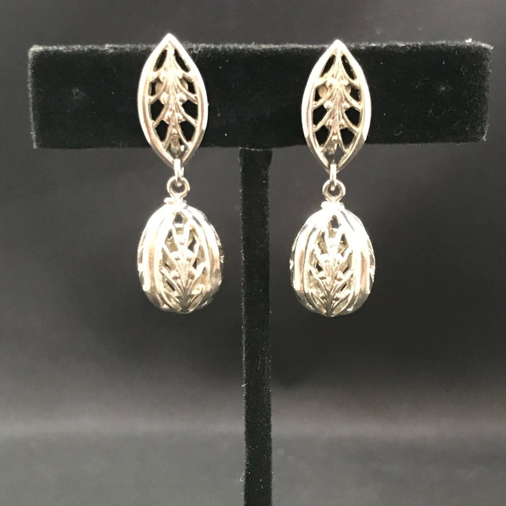 Vintage silver tone metal cutout drop screw backs